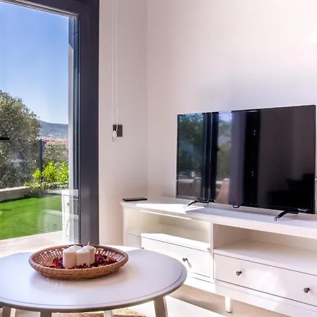 Nature View Flat With Garden In Urla *